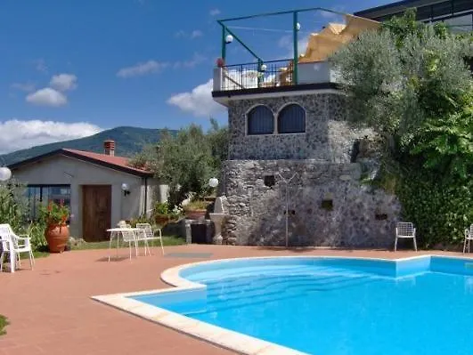 Farmház Tenuta Mauri - Vota Nocera Terinese